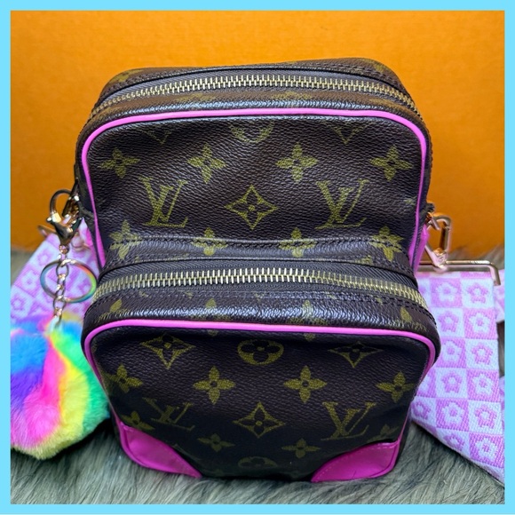 Louis Vuitton Monogram Crossbody Bag Amazone Crossbody - Picture 10 of 13